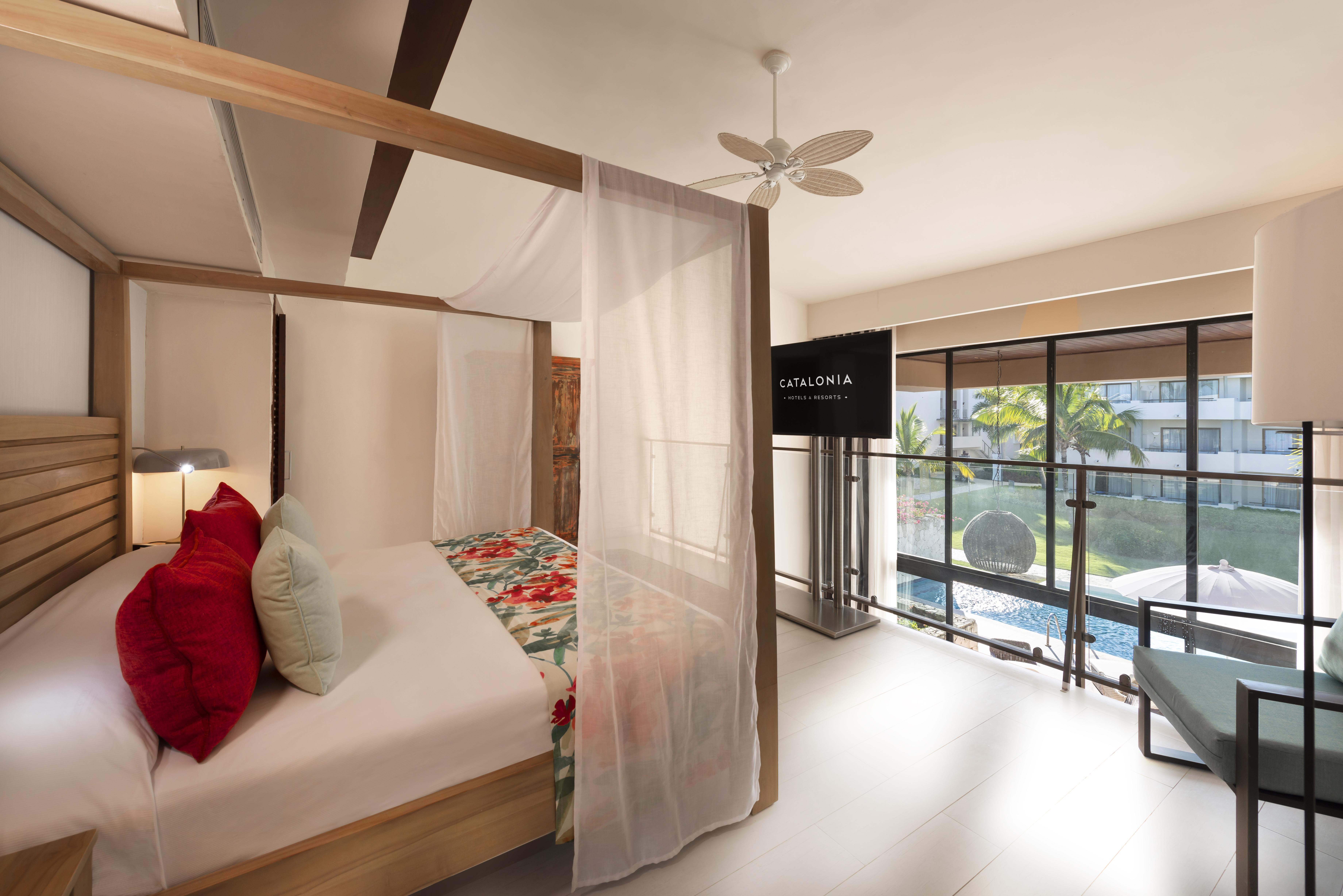 Catalonia Royal Bavaro (Adults Only) Пунта-Кана Екстер'єр фото A room at the hotel