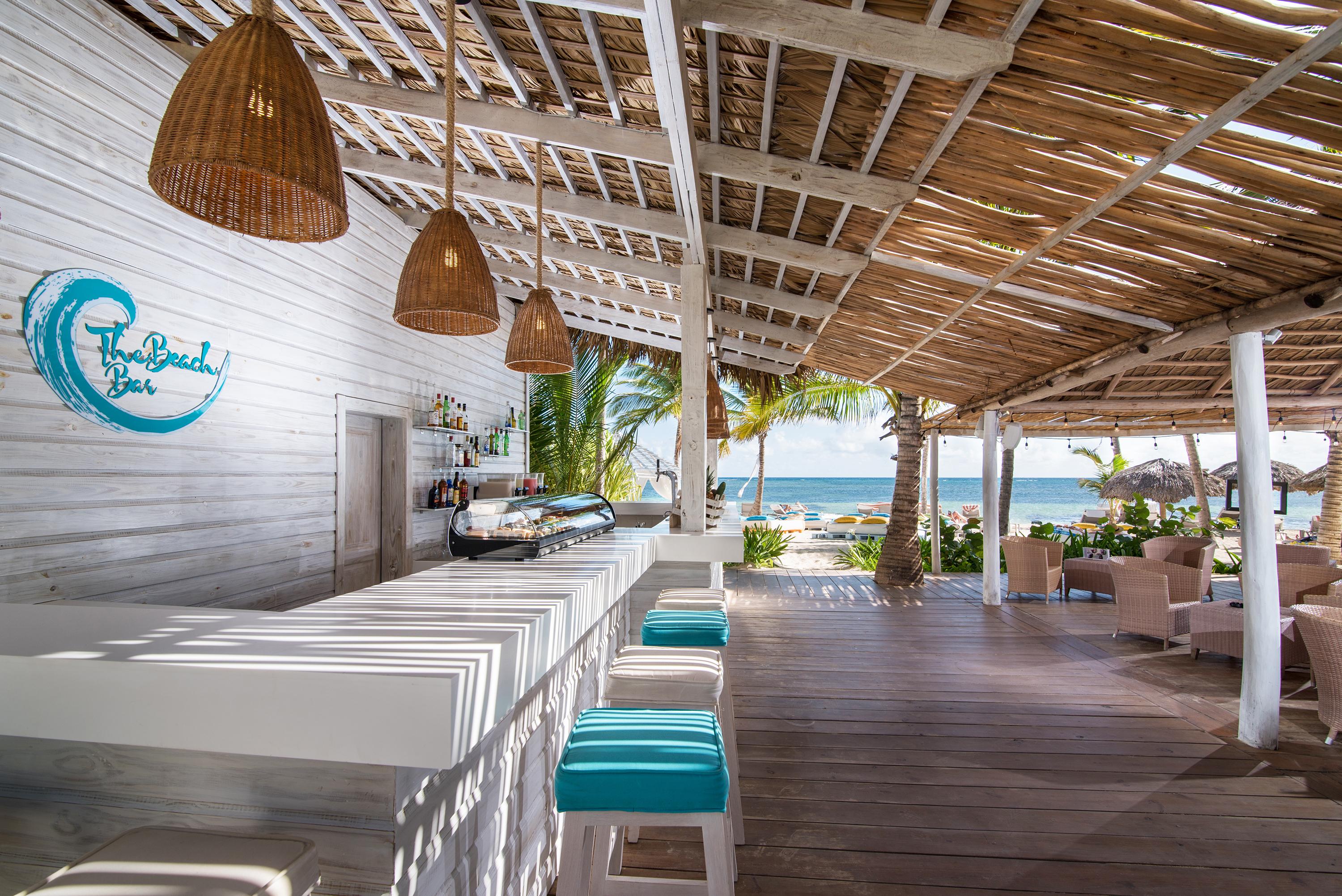 Catalonia Royal Bavaro (Adults Only) Пунта-Кана Екстер'єр фото The Beach Bar