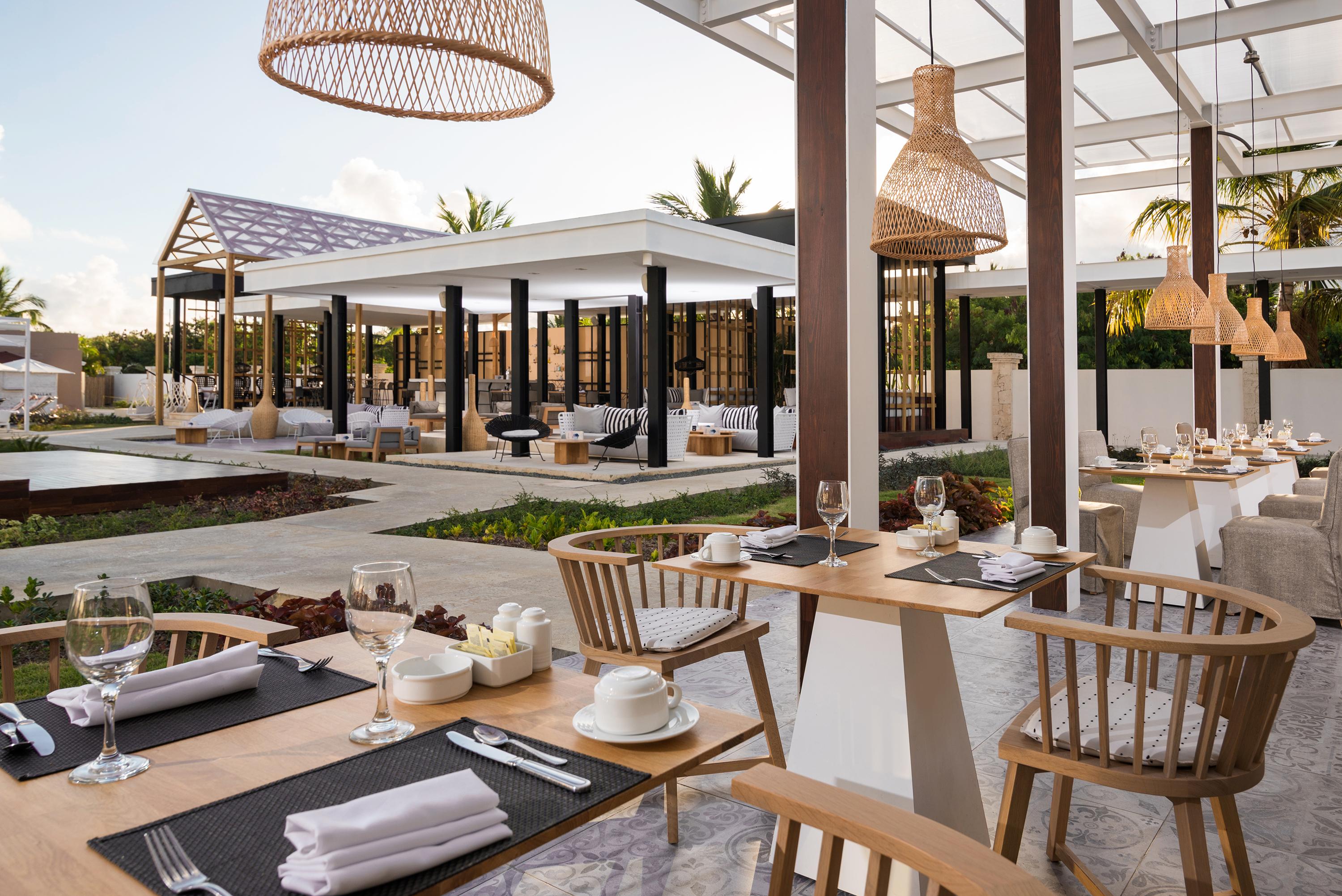 Catalonia Royal Bavaro (Adults Only) Пунта-Кана Екстер'єр фото The Beach Club