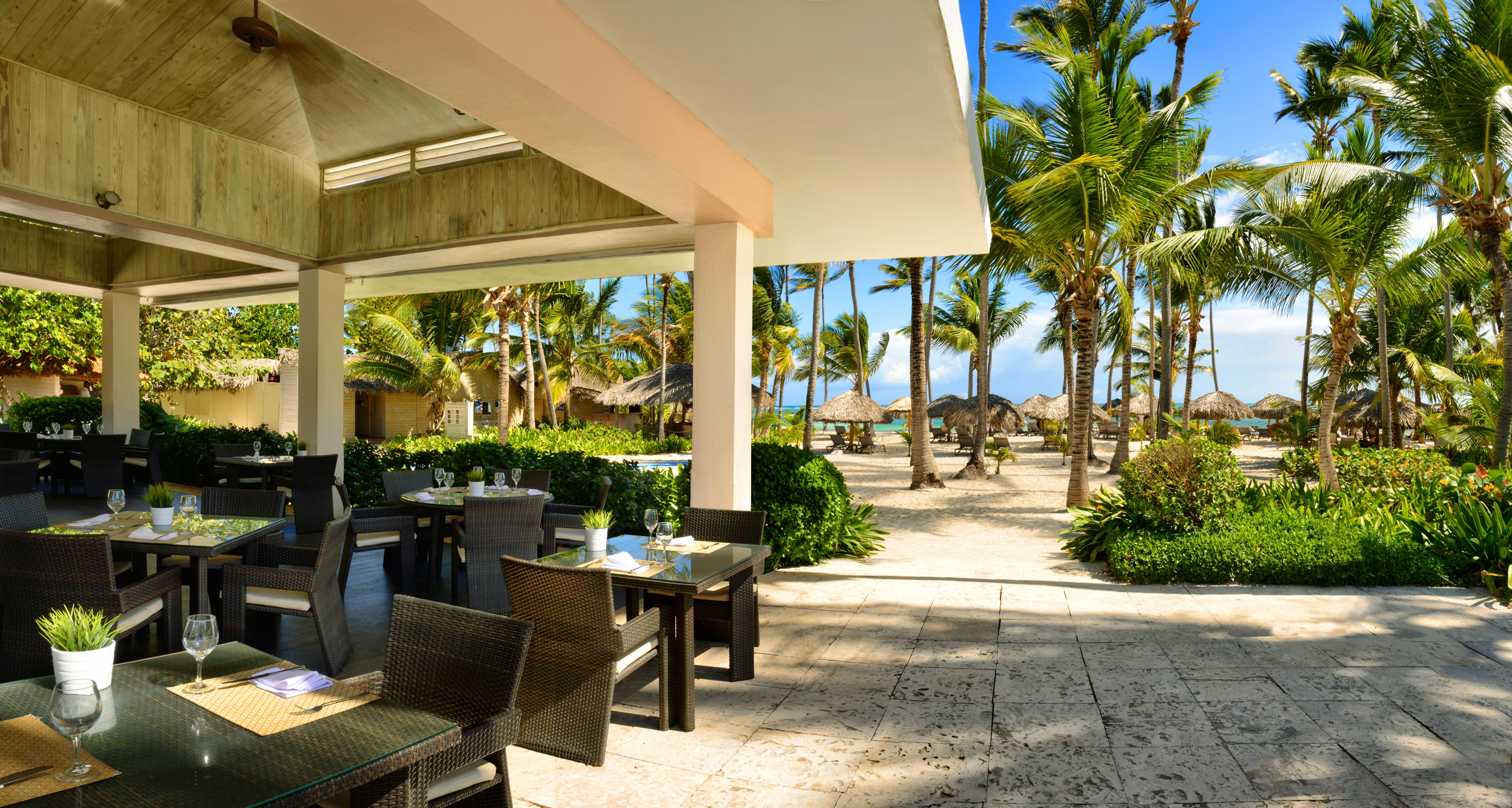 Catalonia Royal Bavaro (Adults Only) Пунта-Кана Екстер'єр фото The Beach Club at the Hilton San Diego Bay