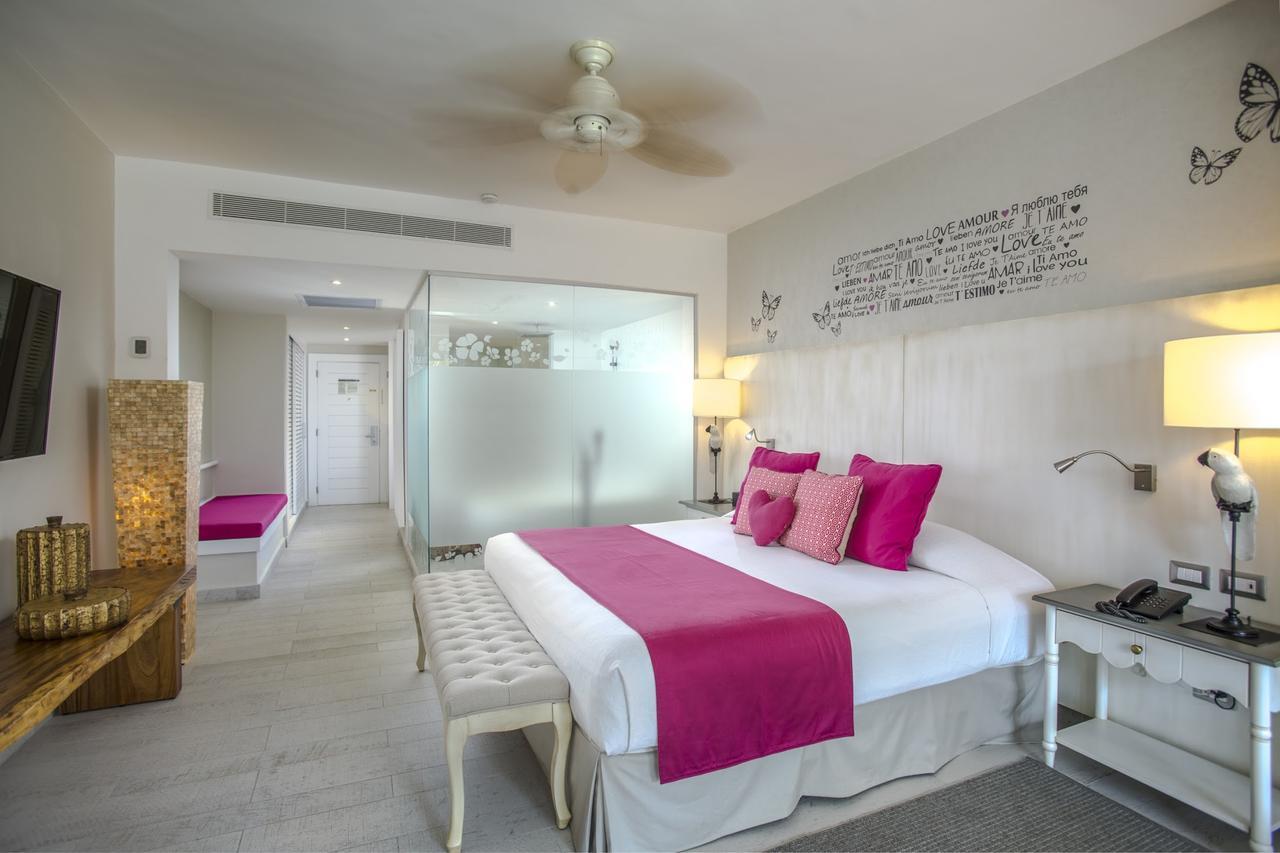 Catalonia Royal Bavaro (Adults Only) Пунта-Кана Екстер'єр фото Junior Suite