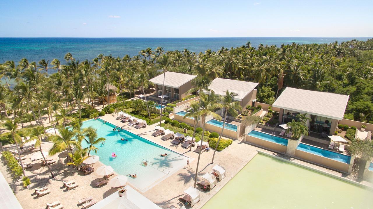 Catalonia Royal Bavaro (Adults Only) Пунта-Кана Екстер'єр фото Aerial view of the resort