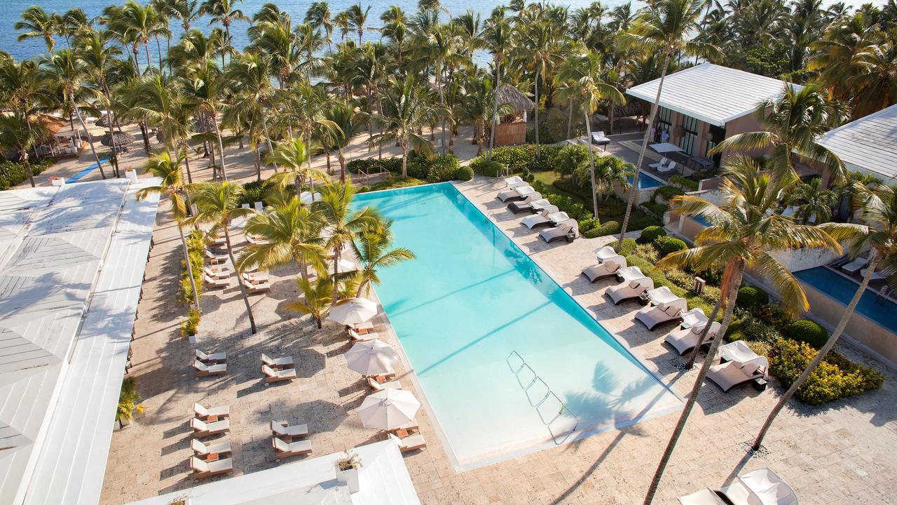 Catalonia Royal Bavaro (Adults Only) Пунта-Кана Екстер'єр фото Aerial view of the pool at the Eden Rock Cap-Ojibara