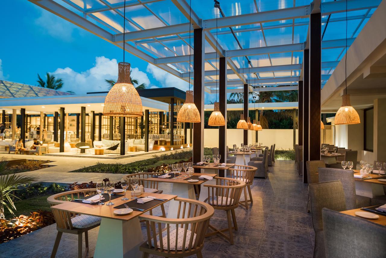 Catalonia Royal Bavaro (Adults Only) Пунта-Кана Екстер'єр фото The Beach Club at the Hard Rock Hotel